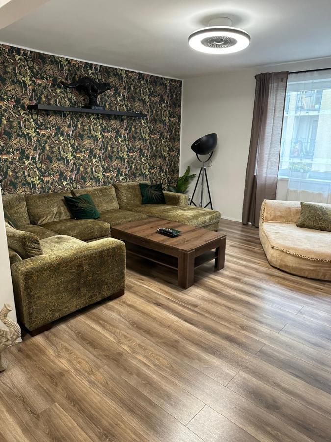 Medena Apartment Old Town With Free Parking Bratislava Bagian luar foto
