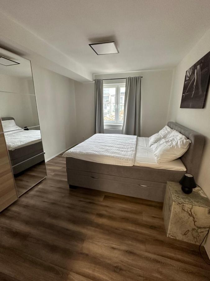 Medena Apartment Old Town With Free Parking Bratislava Bagian luar foto